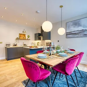  Aparthotel Heights - An Amazing Aparthotel! United Kingdom
